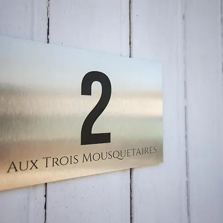 Aux Trois Mousquetaires - Proche Jardin Dumaine *