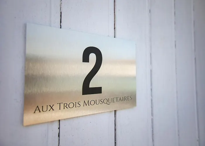 Aux Trois Mousquetaires - Proche Jardin Dumaine *